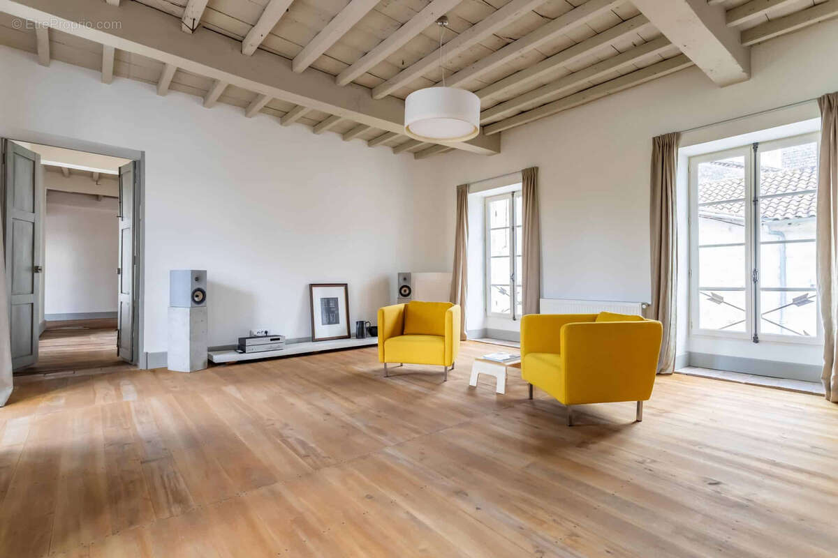 Maison à CASTELSAGRAT