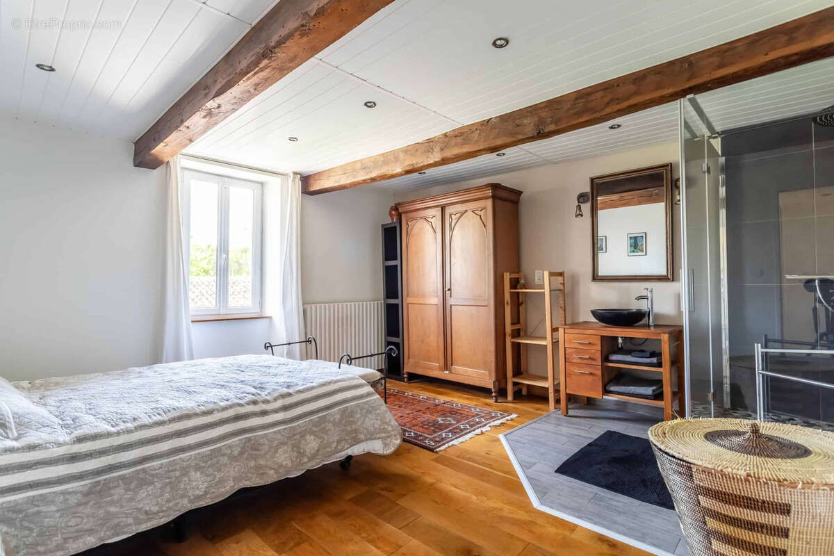 Maison à SAINT-FRAJOU