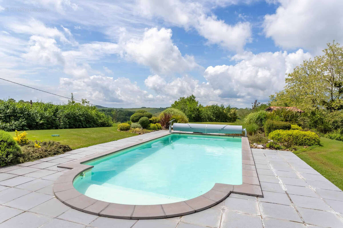 Maison à SAINT-FRAJOU