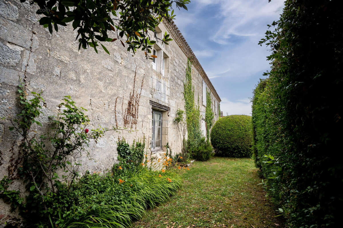 Maison à SAINT-MAURIN