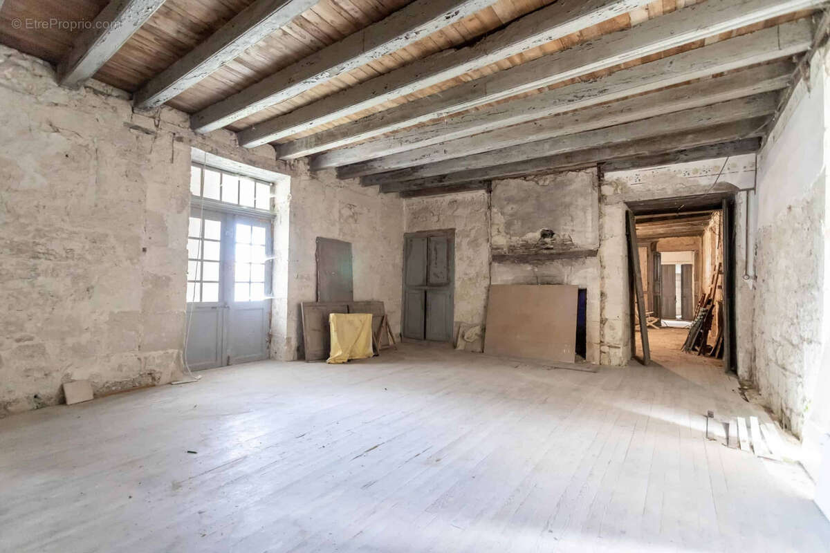 Maison à SAINT-MAURIN