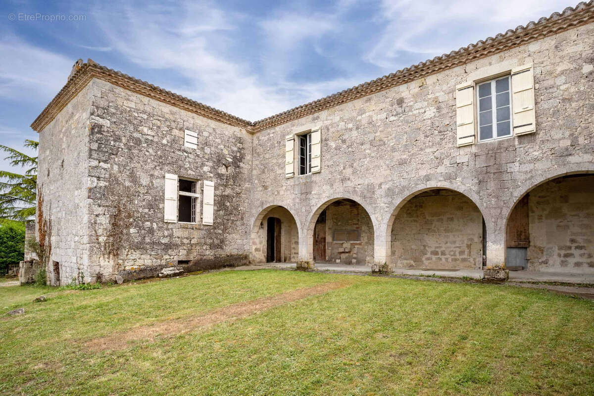 Maison à SAINT-MAURIN