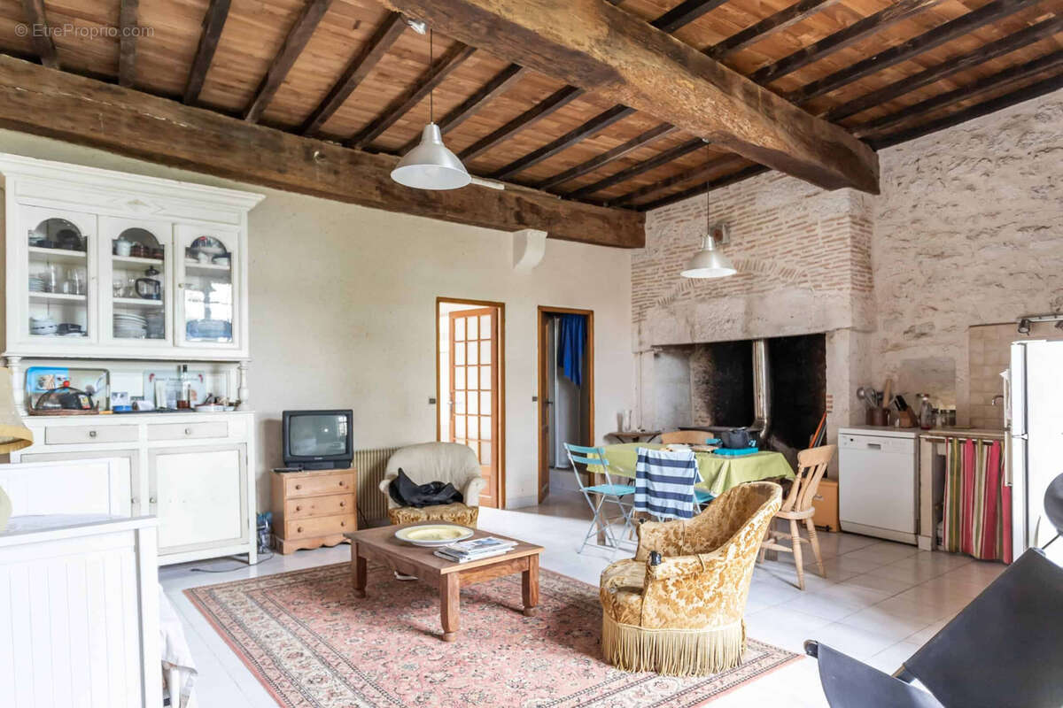 Maison à SAINT-MAURIN