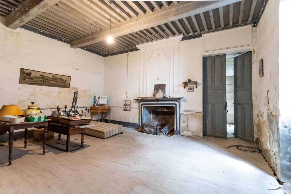 Maison à SAINT-MAURIN