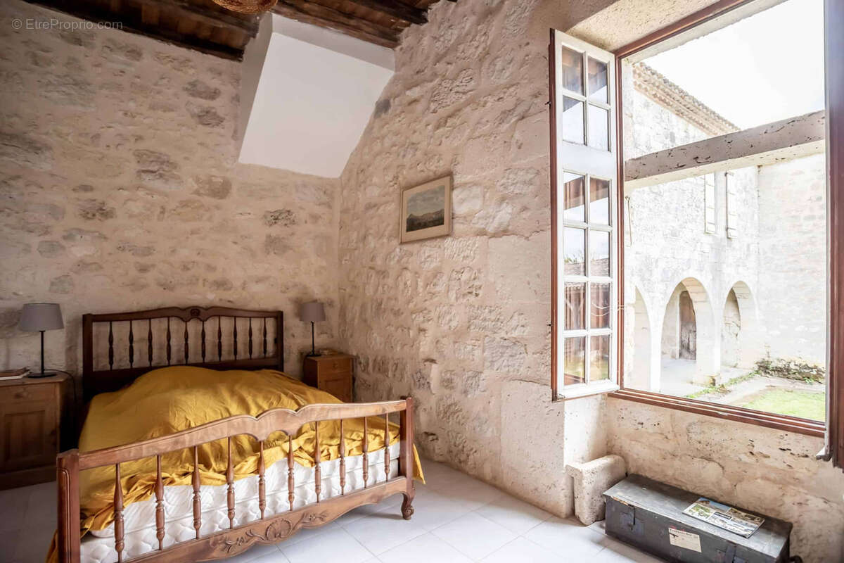 Maison à SAINT-MAURIN