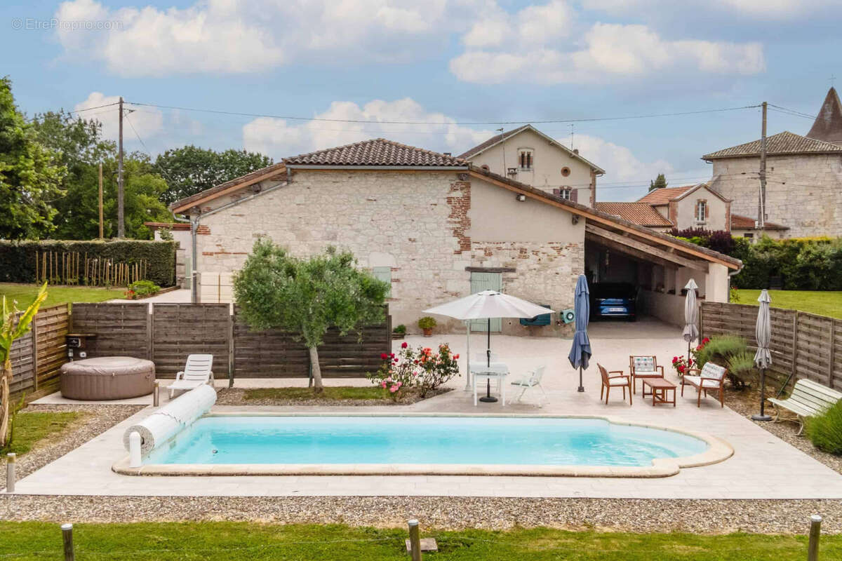 Maison à SAINT-PAUL-D&#039;ESPIS