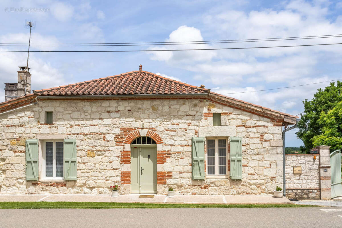 Maison à SAINT-PAUL-D&#039;ESPIS