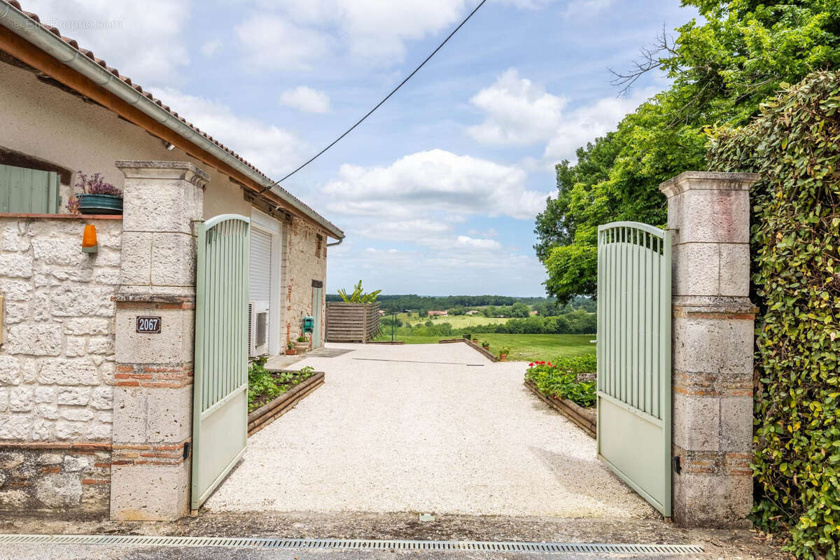 Maison à SAINT-PAUL-D&#039;ESPIS