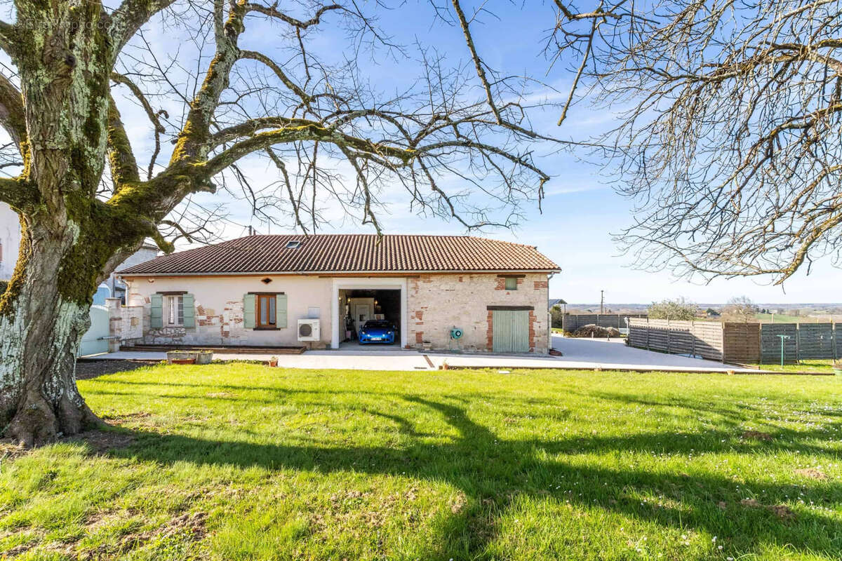 Maison à SAINT-PAUL-D&#039;ESPIS