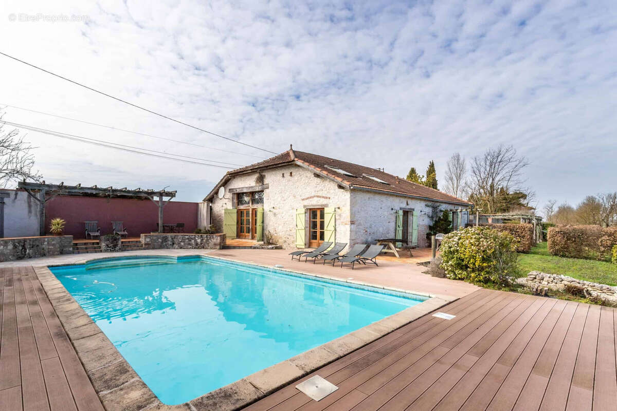 Maison à TOURNON-D&#039;AGENAIS