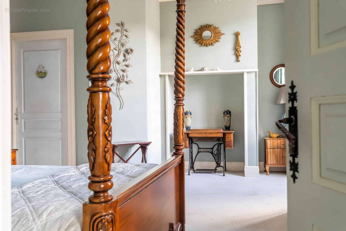 Maison à PUY-L'EVEQUE