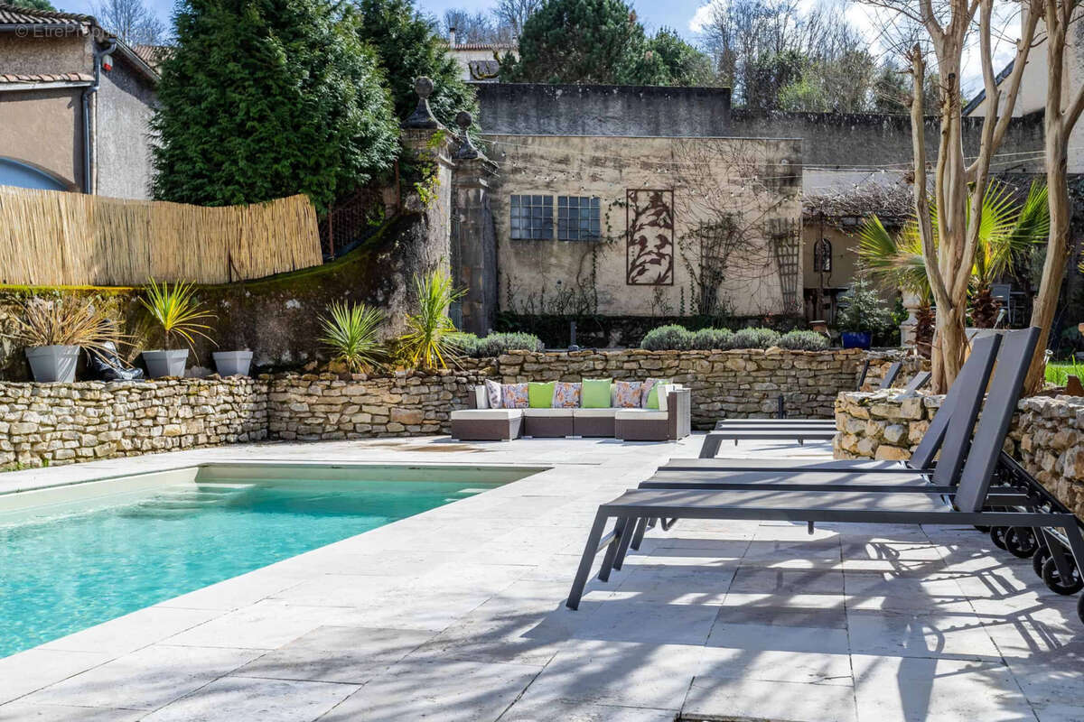 Maison à PUY-L'EVEQUE