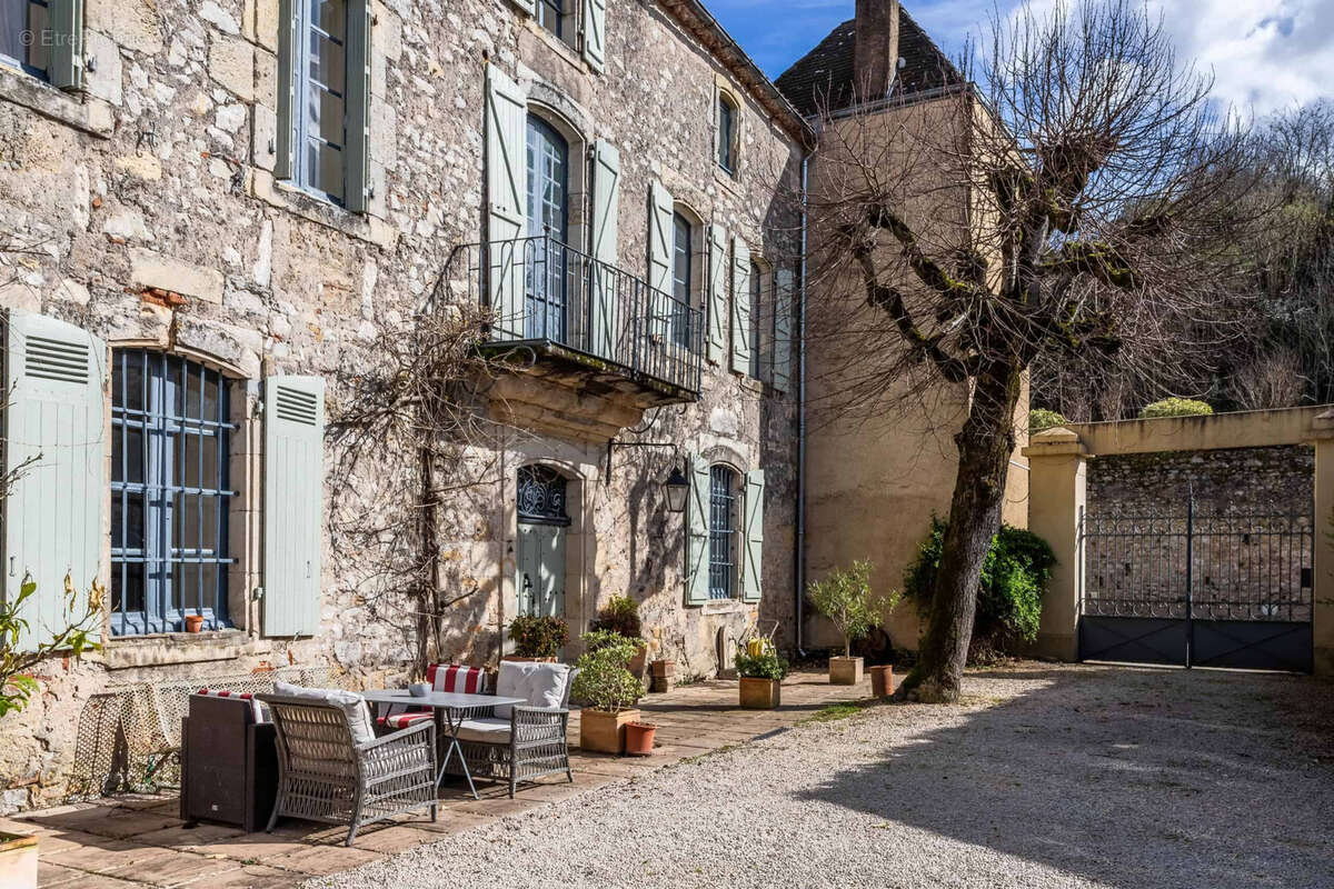 Maison à PUY-L'EVEQUE