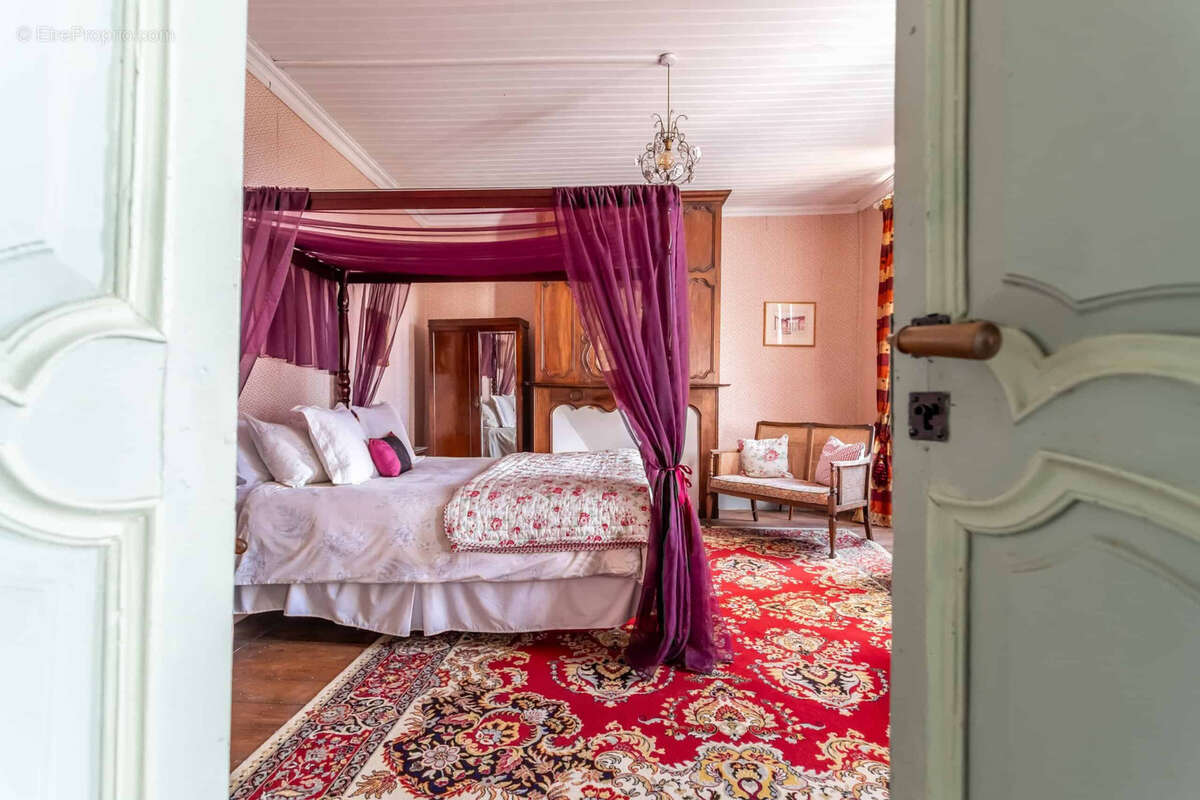 Maison à PUY-L'EVEQUE