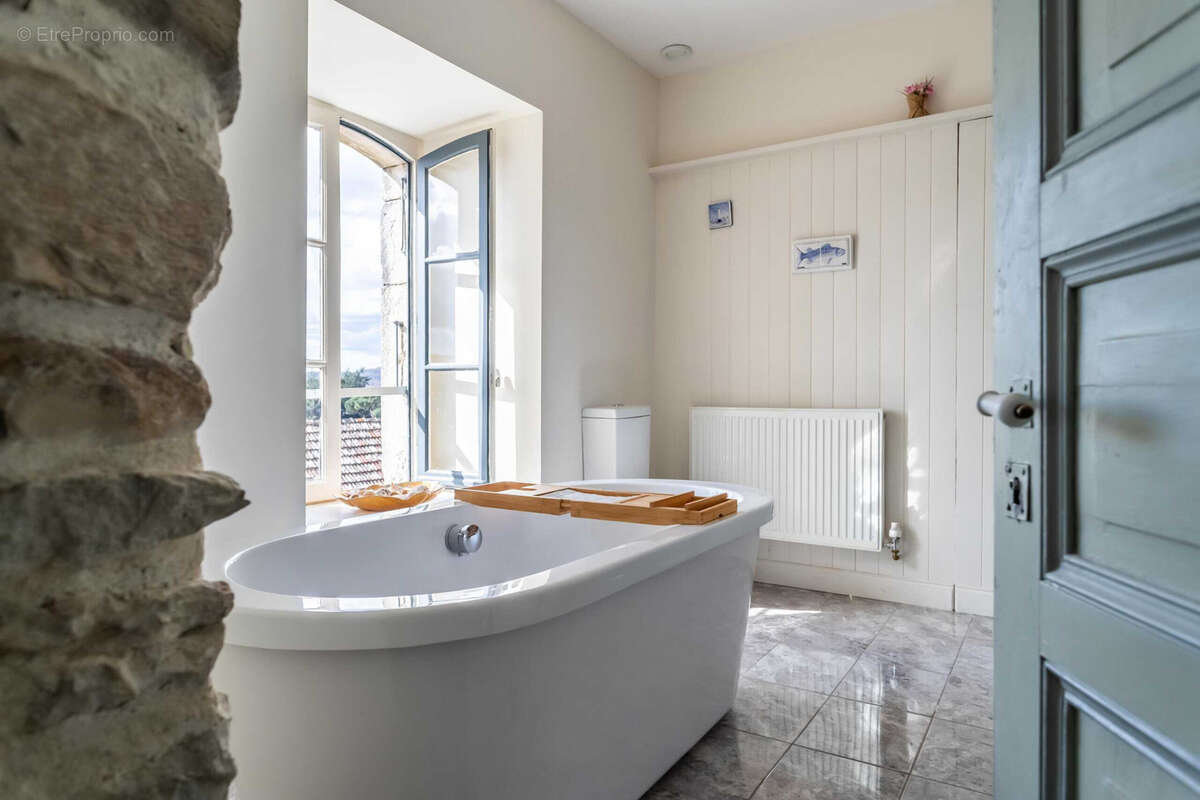 Maison à PUY-L'EVEQUE