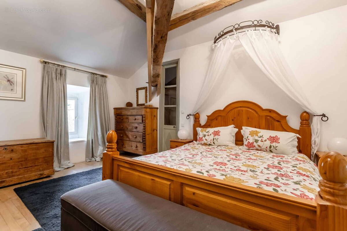 Maison à PUY-L'EVEQUE