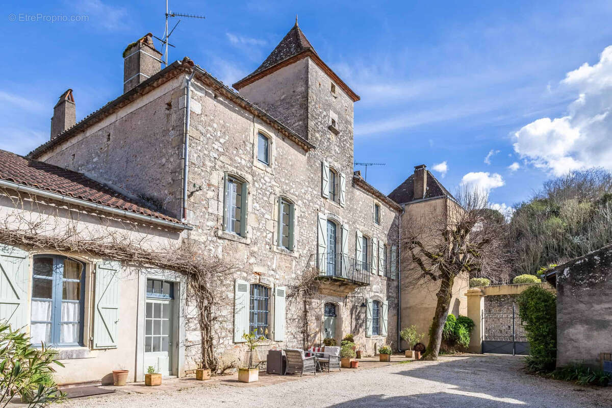 Maison à PUY-L'EVEQUE