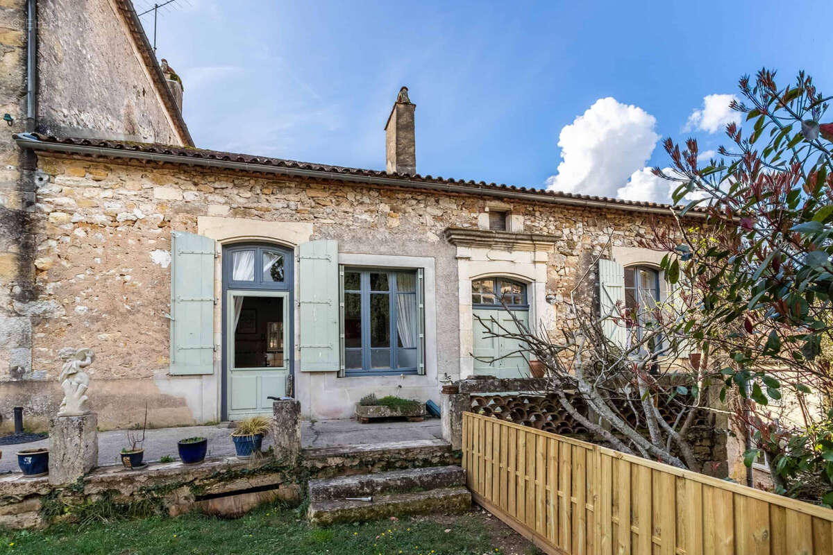 Maison à PUY-L'EVEQUE