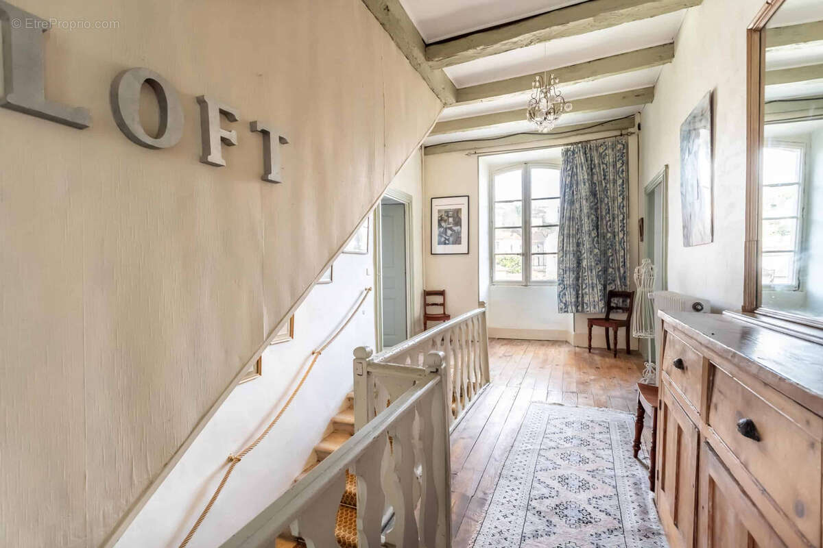 Maison à PUY-L'EVEQUE