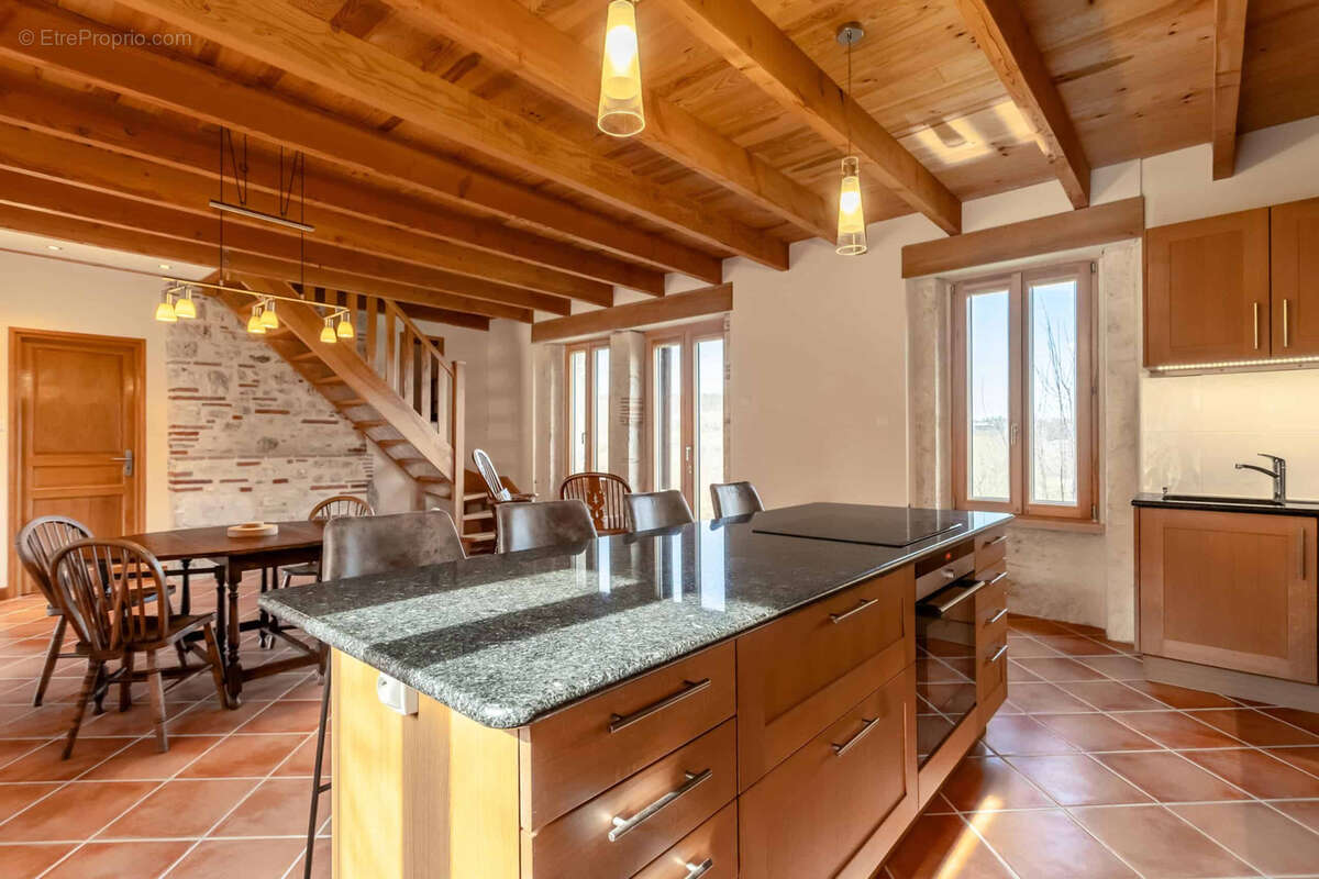 Maison à VILLENEUVE-SUR-LOT