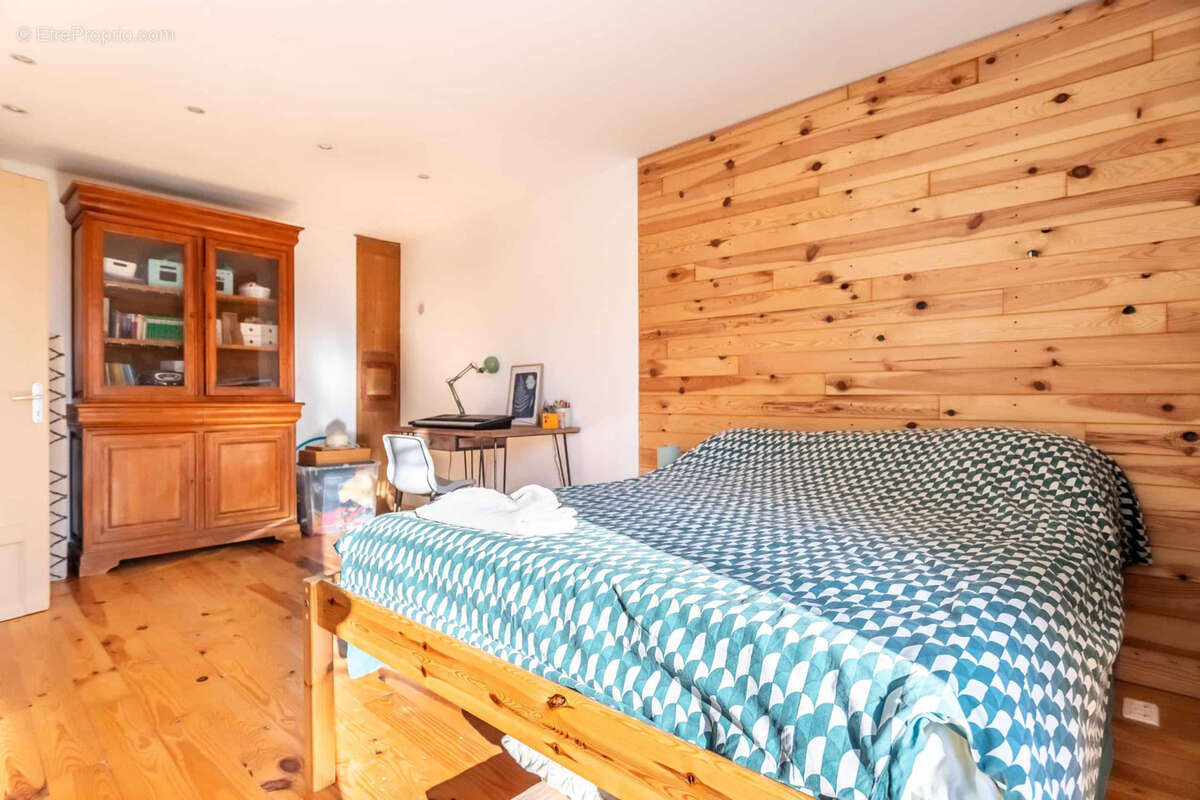 Maison à MONTAIGU-DE-QUERCY