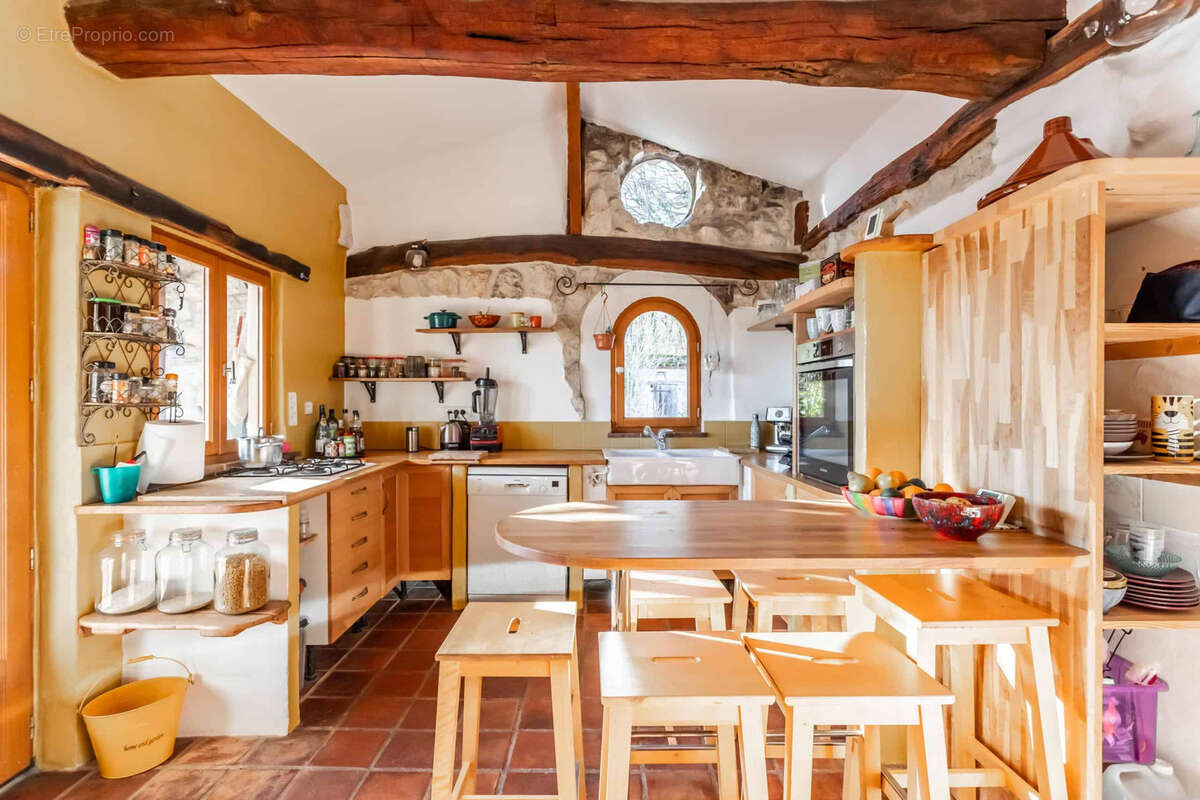 Maison à MONTAIGU-DE-QUERCY