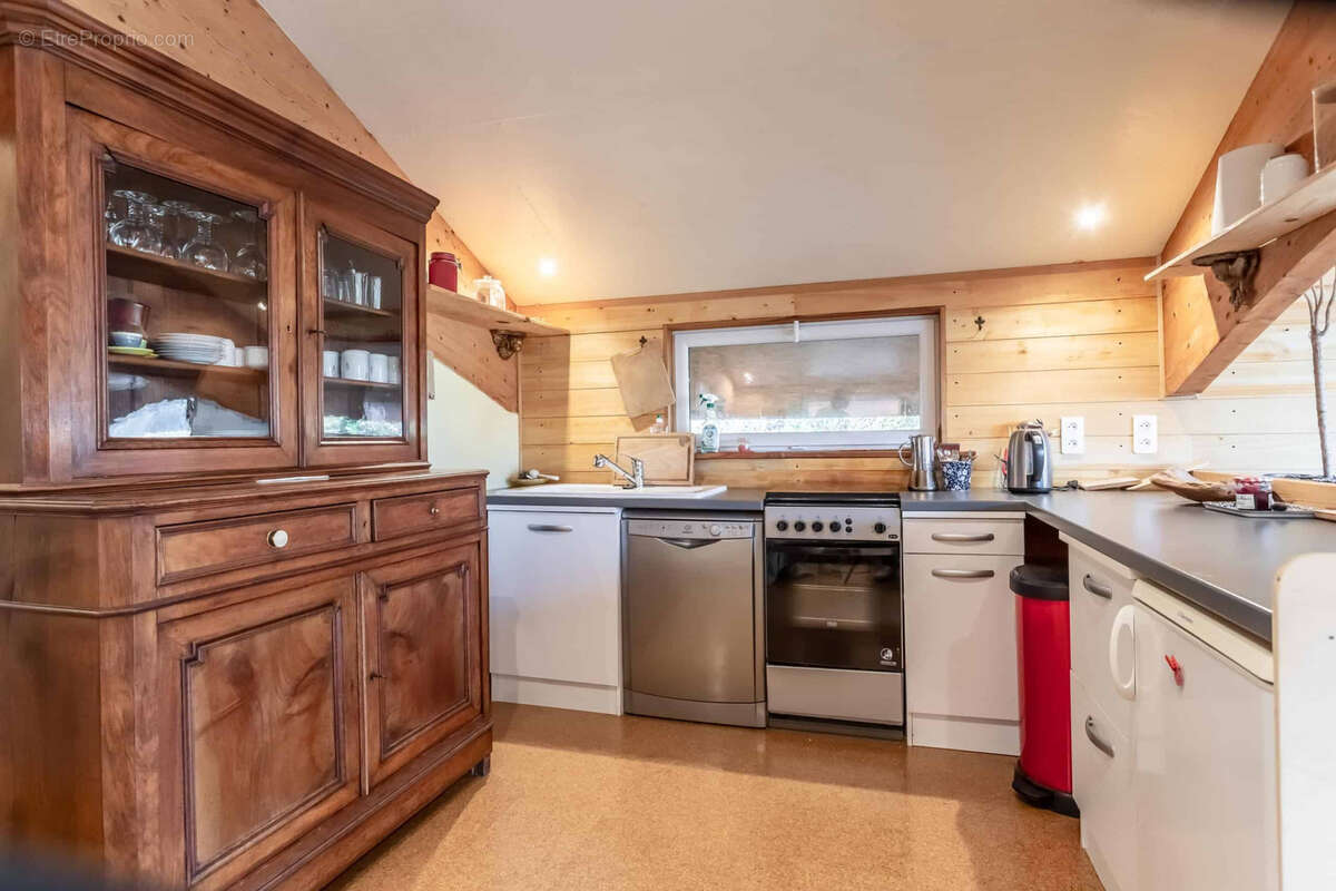 Maison à MONTAIGU-DE-QUERCY