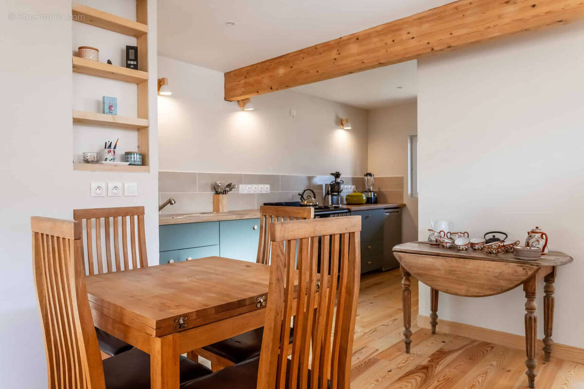 Maison à MONTAIGU-DE-QUERCY