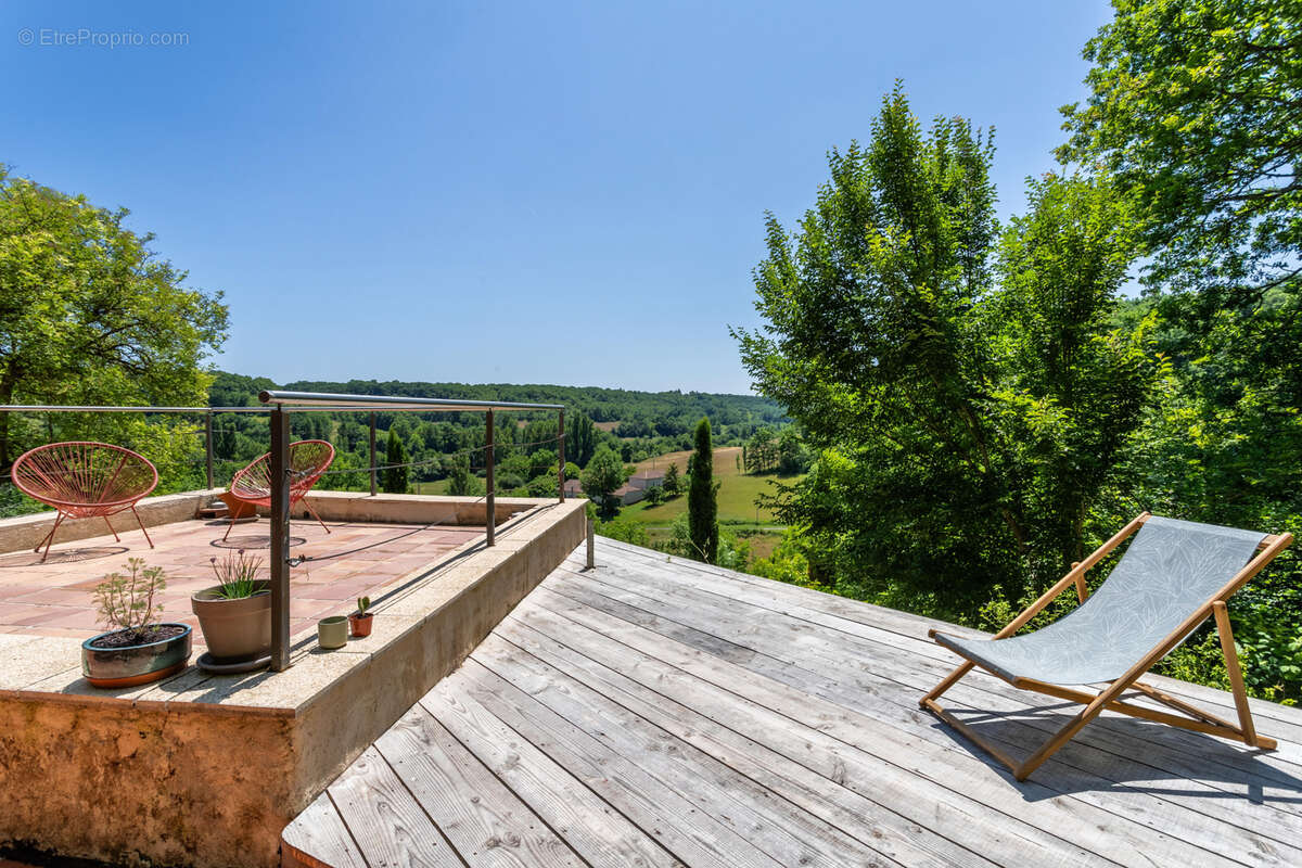 Maison à MONTAIGU-DE-QUERCY