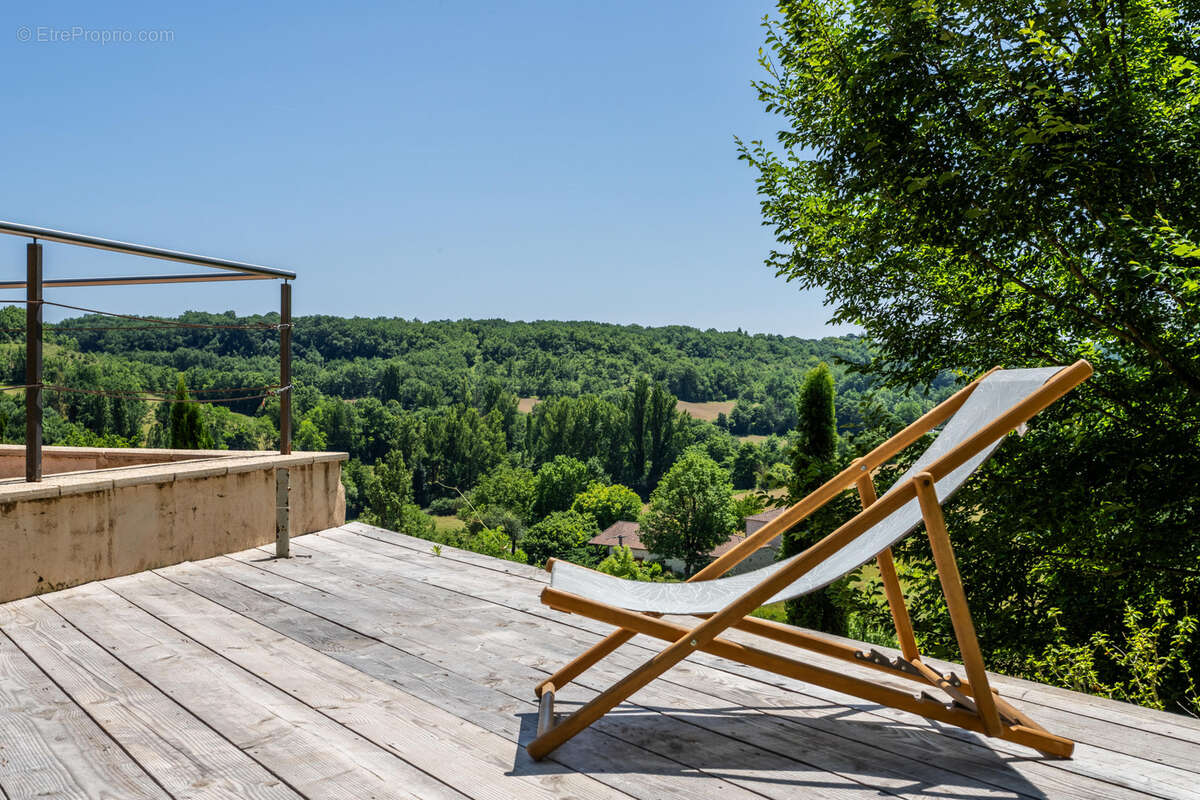 Maison à MONTAIGU-DE-QUERCY