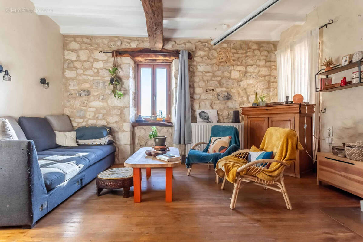 Maison à MONTAIGU-DE-QUERCY