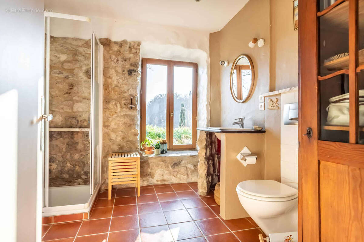 Maison à MONTAIGU-DE-QUERCY