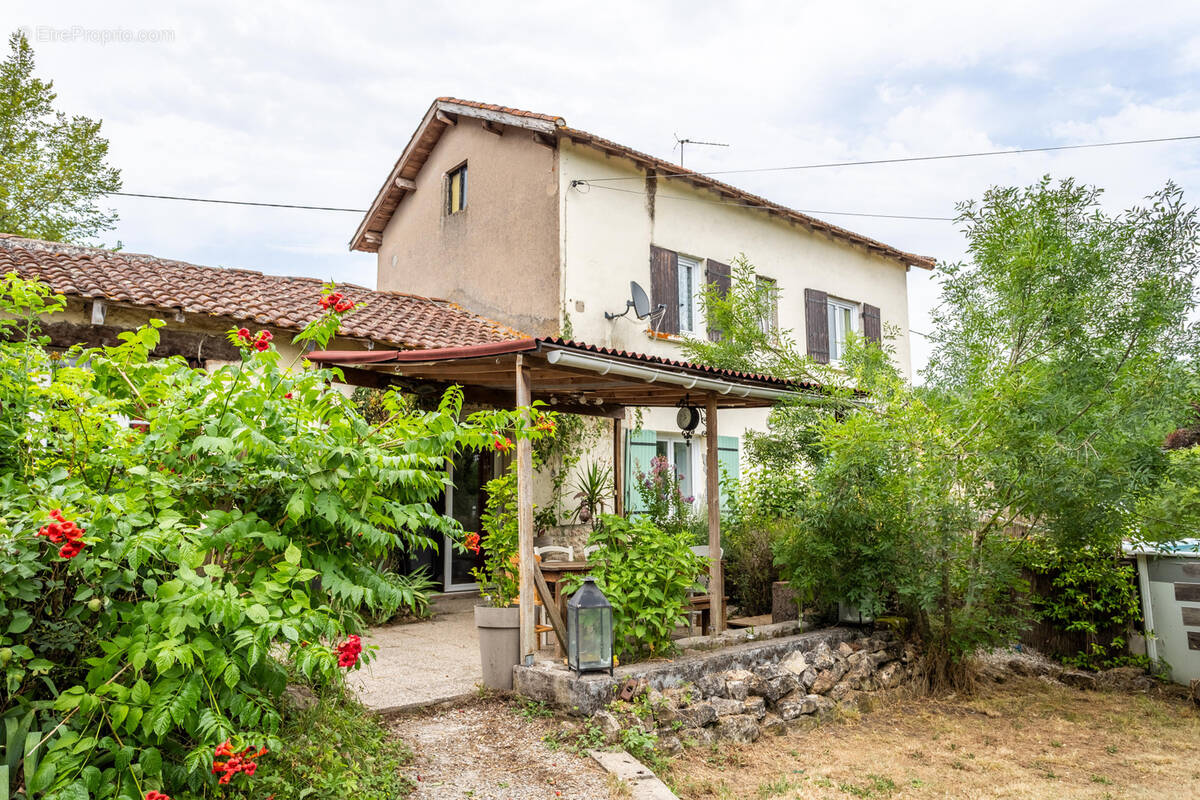 Maison à CONDEZAYGUES