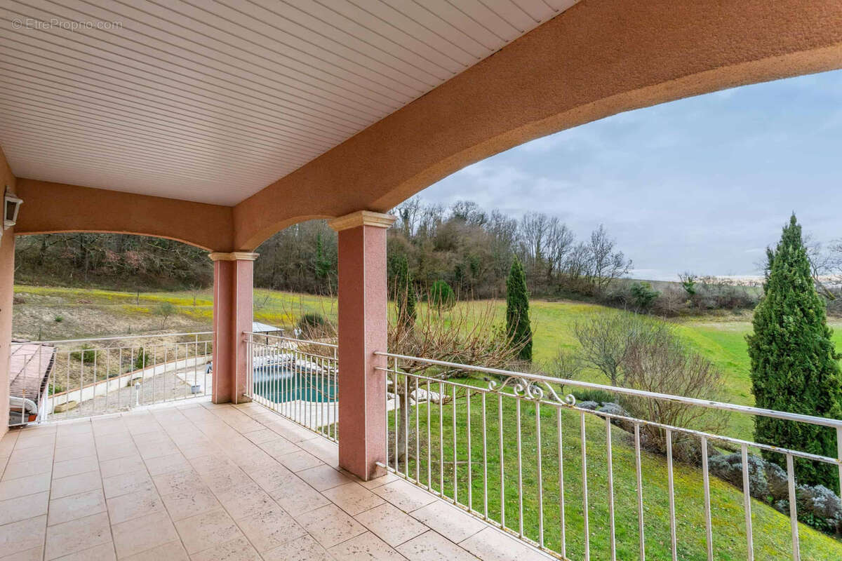 Maison à LAROQUE-TIMBAUT