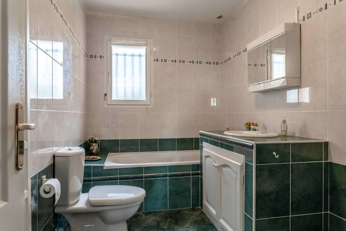 Maison à LAROQUE-TIMBAUT