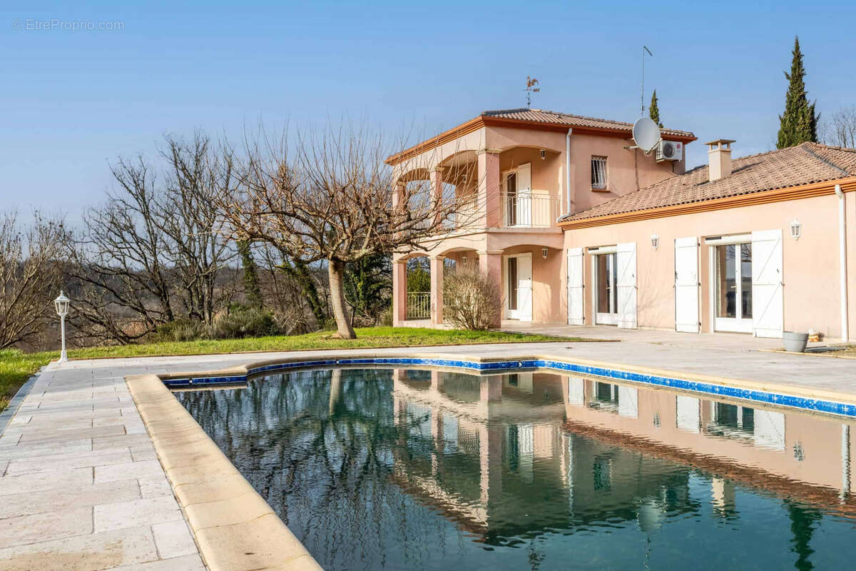 Maison à LAROQUE-TIMBAUT