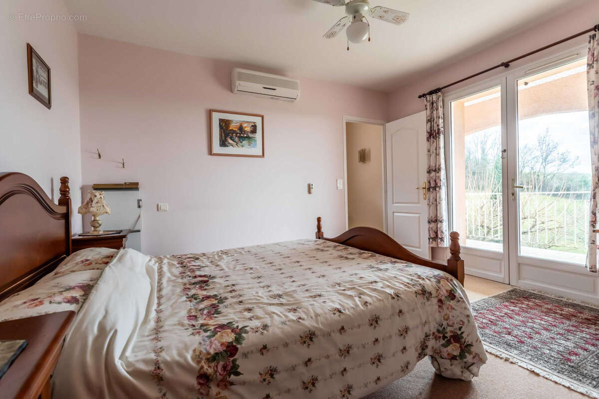 Maison à LAROQUE-TIMBAUT