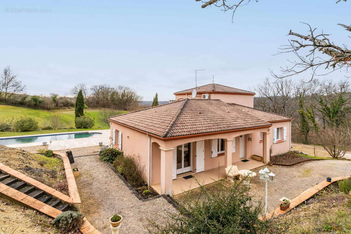 Maison à LAROQUE-TIMBAUT