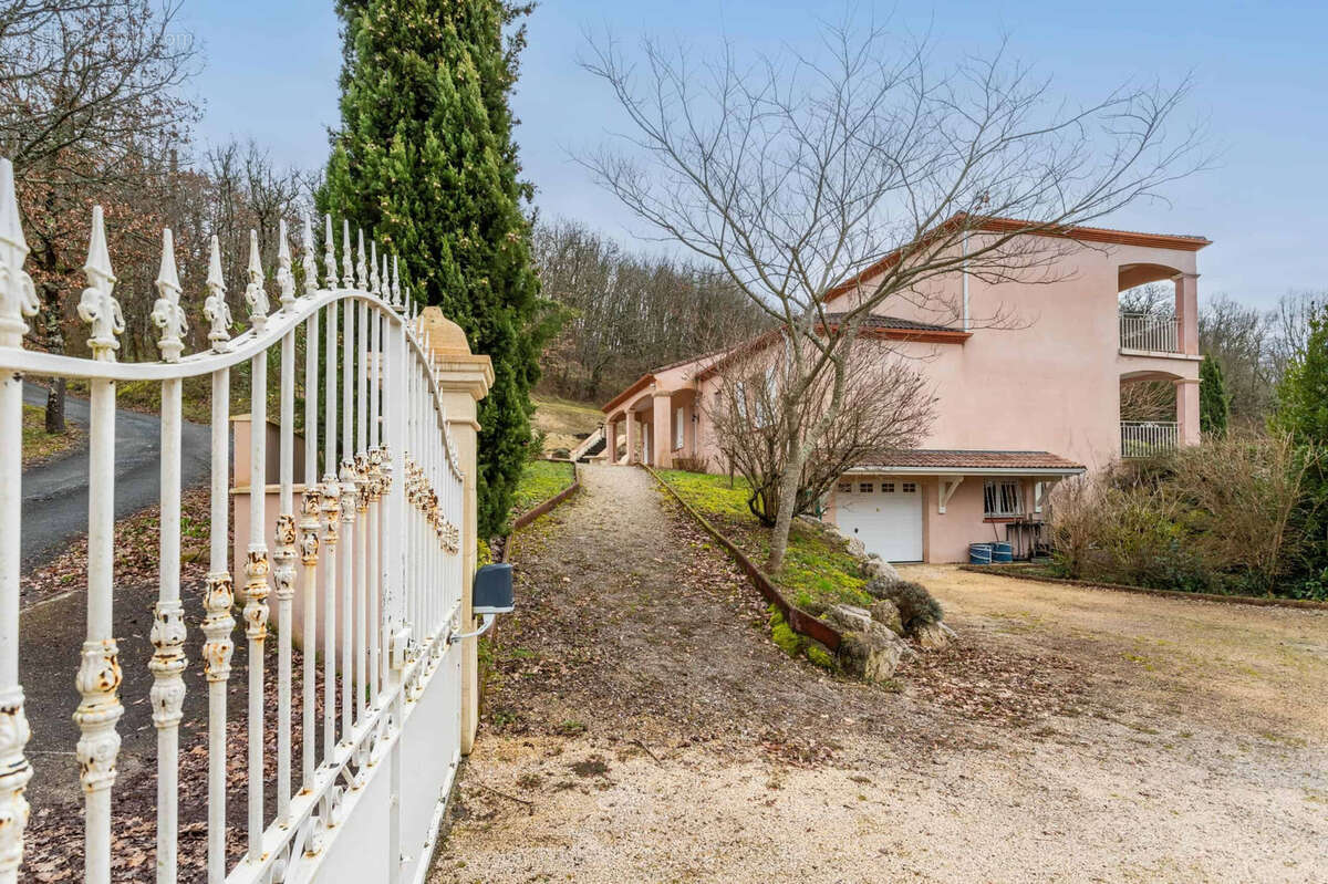 Maison à LAROQUE-TIMBAUT