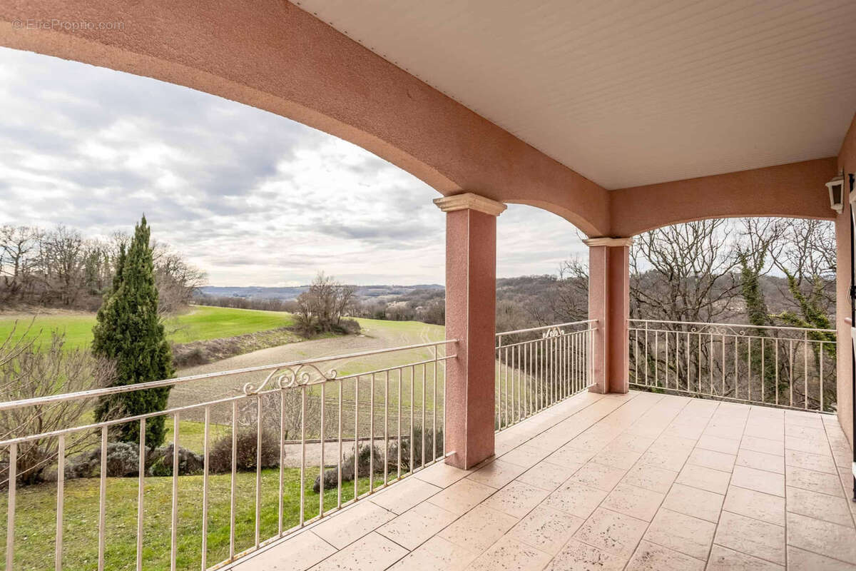 Maison à LAROQUE-TIMBAUT