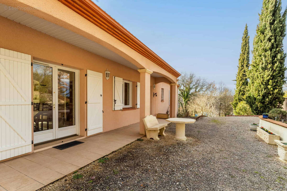 Maison à LAROQUE-TIMBAUT