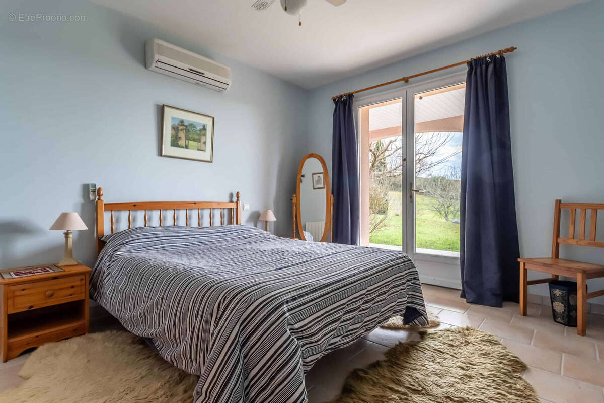 Maison à LAROQUE-TIMBAUT