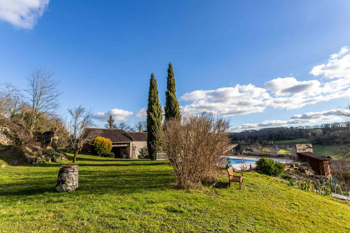 Maison à BOURG-DE-VISA