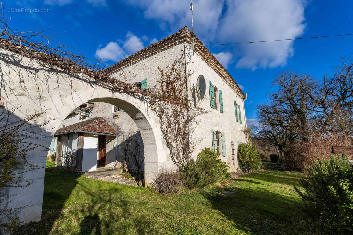 Maison à BOURG-DE-VISA