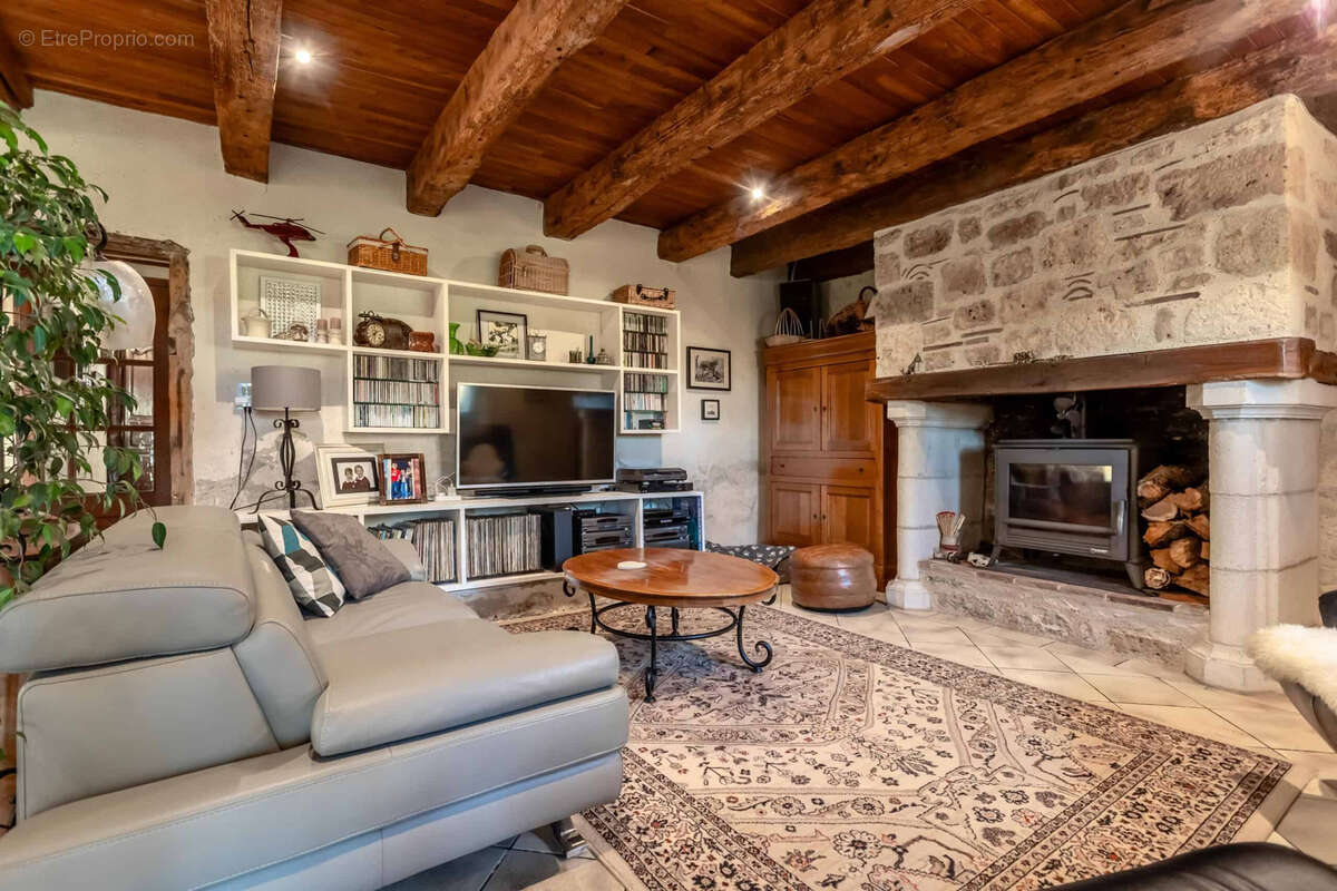 Maison à BOURG-DE-VISA