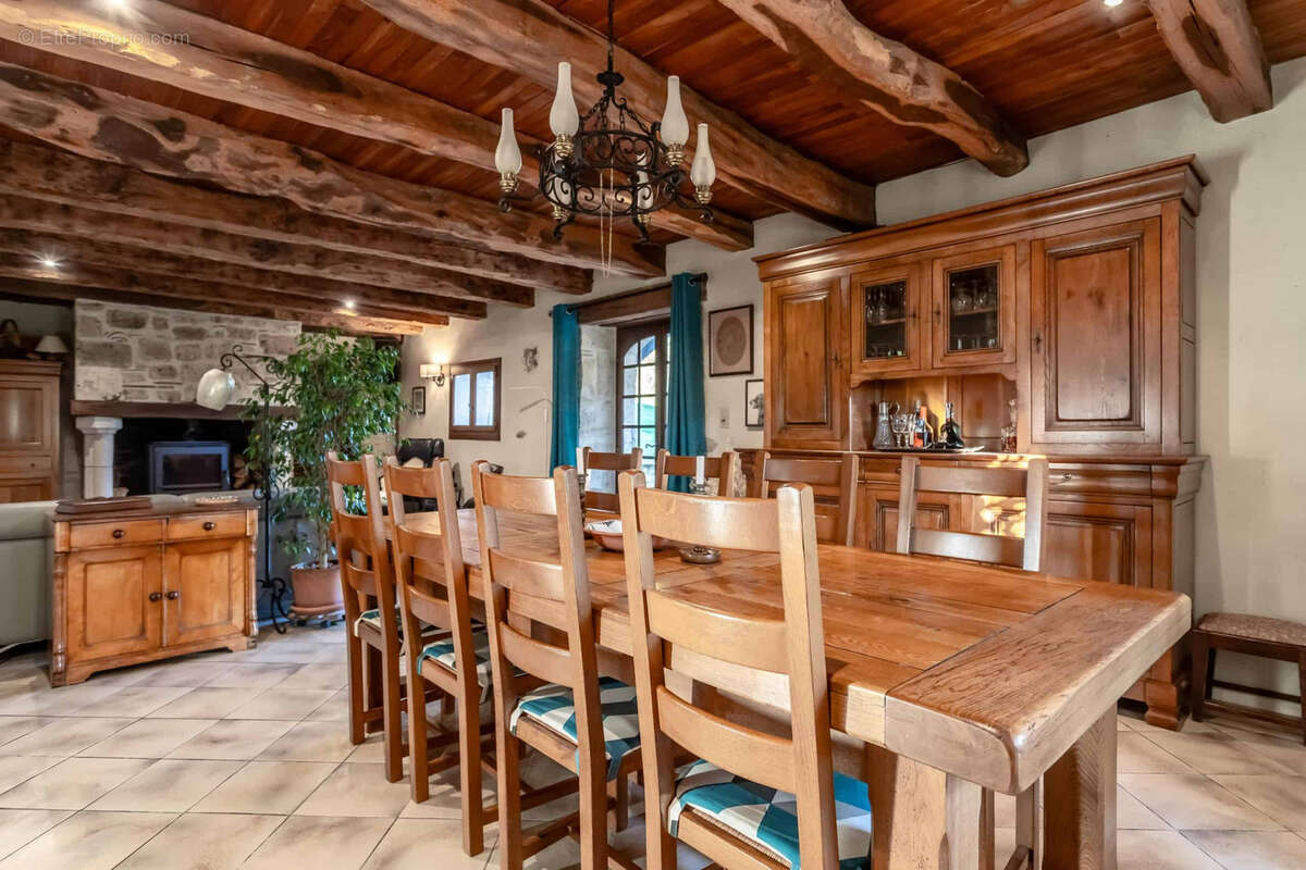 Maison à BOURG-DE-VISA