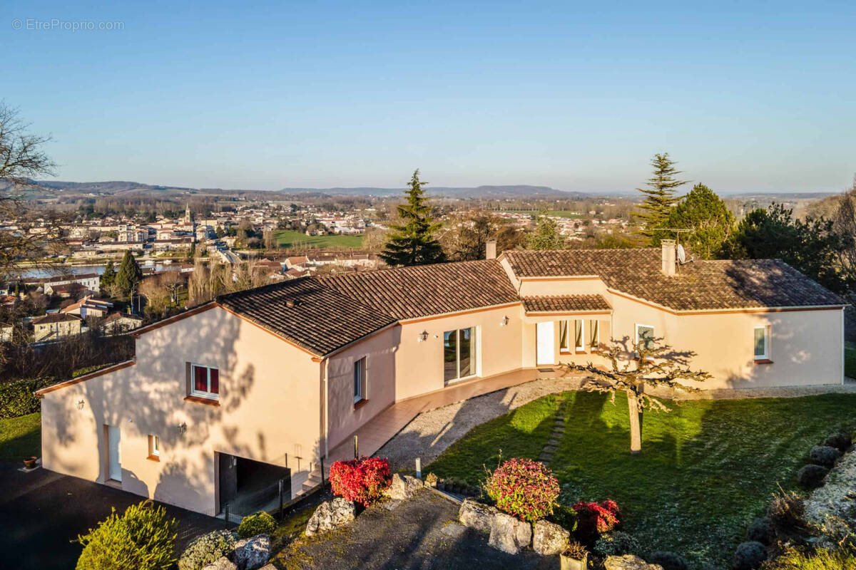 Maison à PENNE-D&#039;AGENAIS