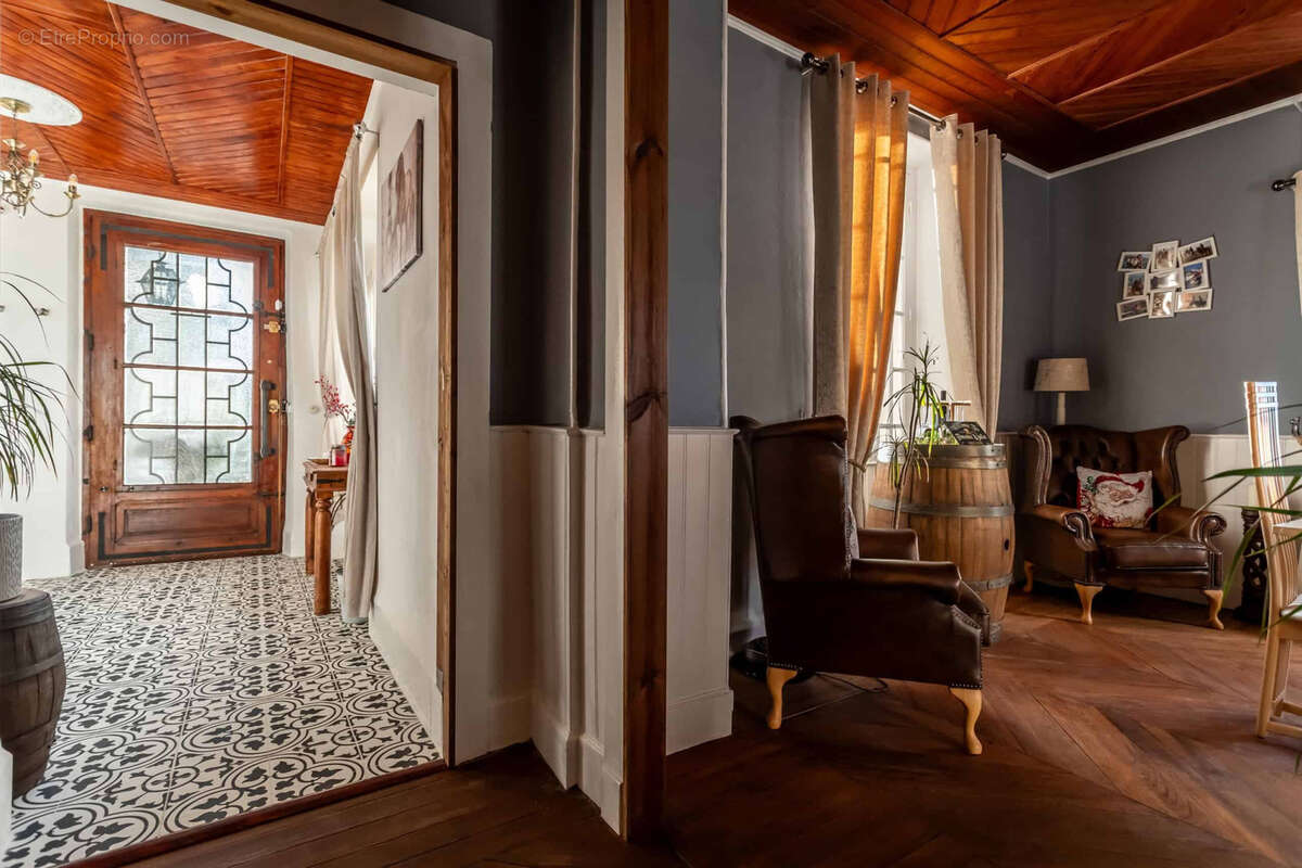 Maison à MONFLANQUIN