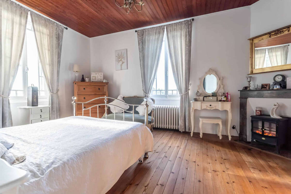 Maison à MONFLANQUIN