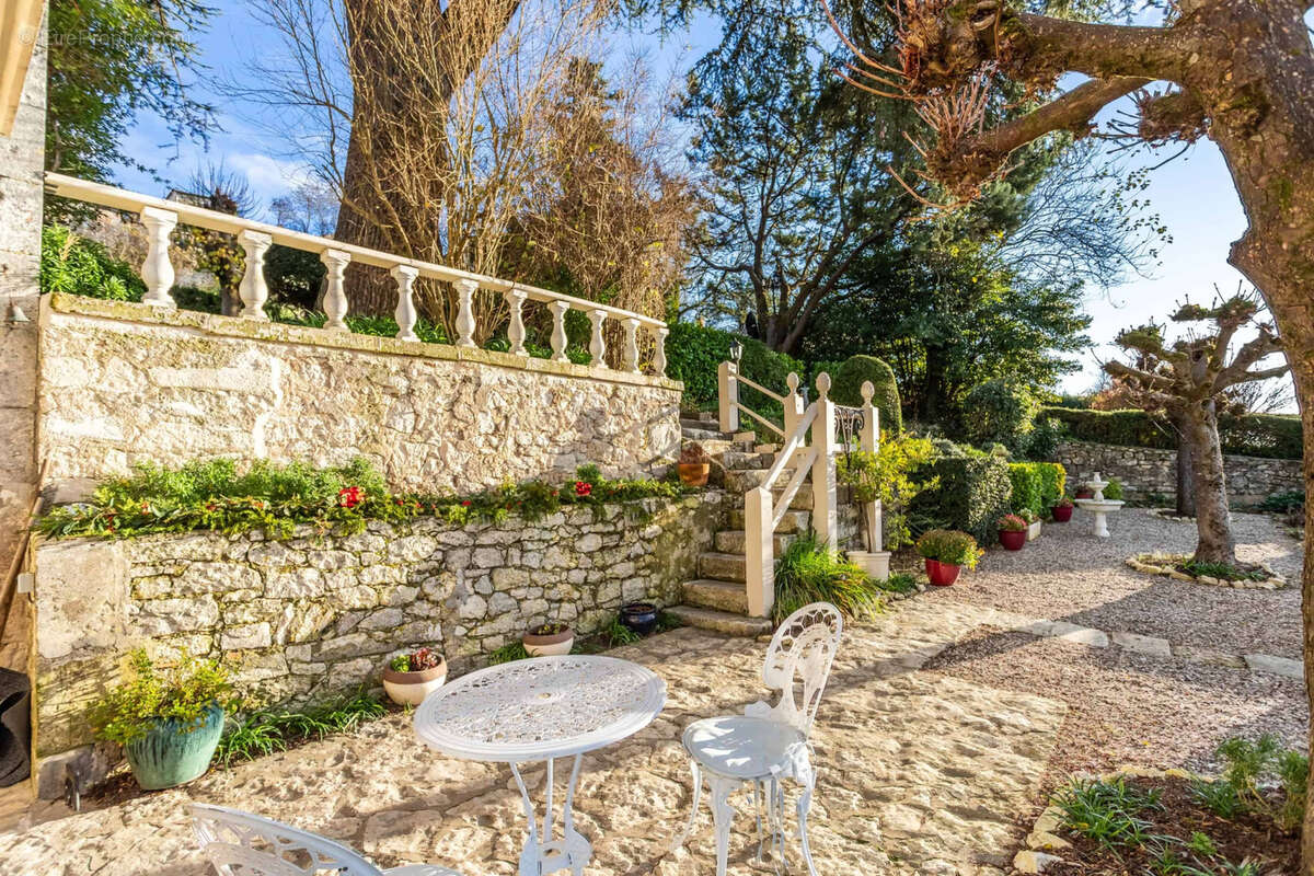 Maison à MONFLANQUIN